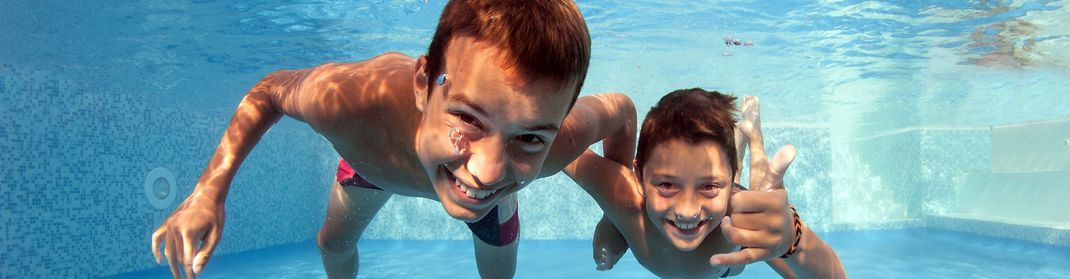 kids swimming